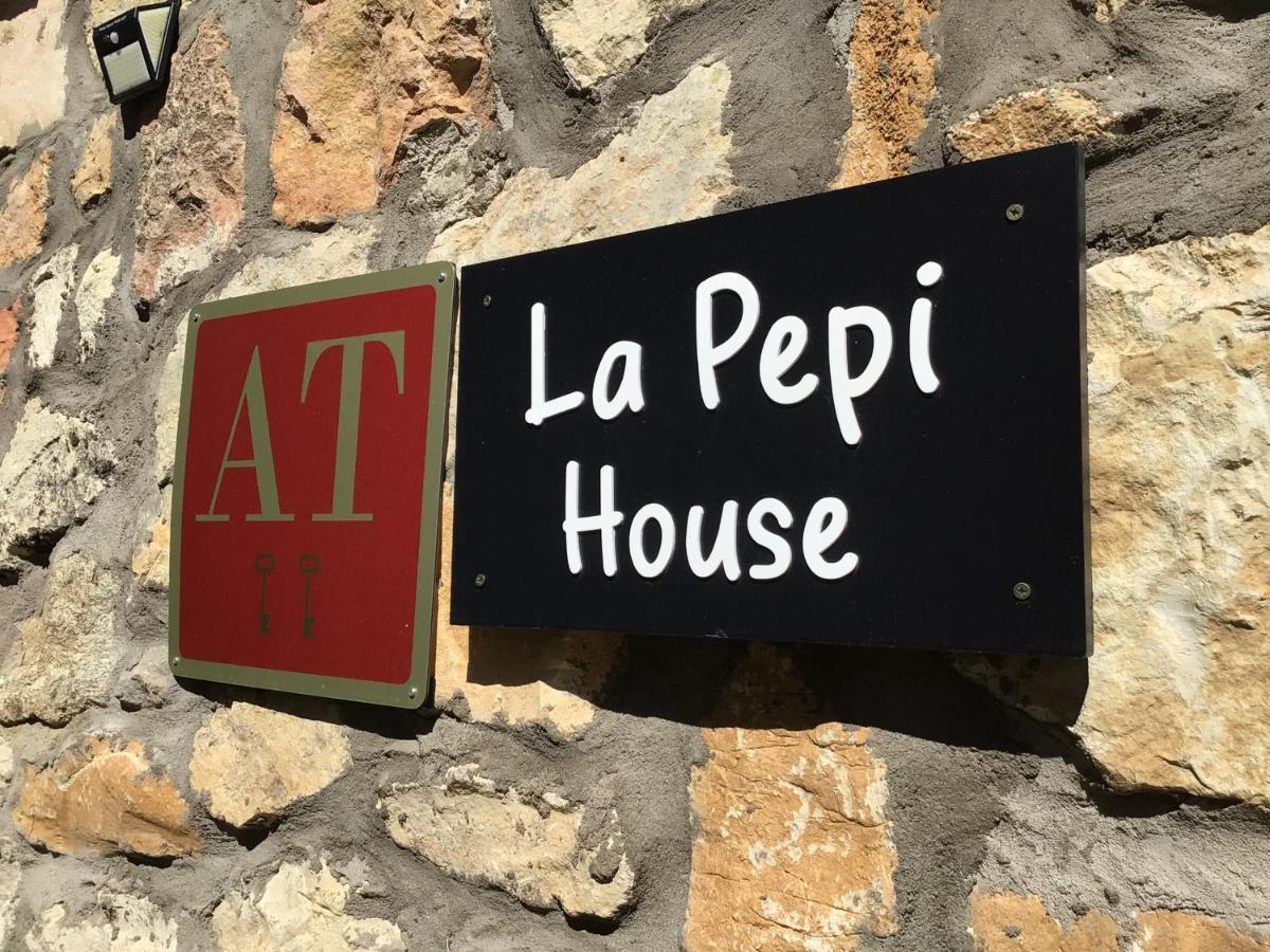 Hotel La Pepi house à Arcones Extérieur photo